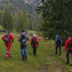 salvamontistii din sibiu au intervenit pentru a salva un parapantist blocat intr un copac in muntii fagaras 6a6f8e1e946fc