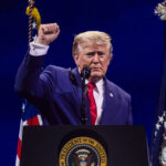 strangere de fonduri pentru asasinarea lui donald trump la un post de televiziune cati bani a strans realizatoarea emisiunii 6a859af210fd8