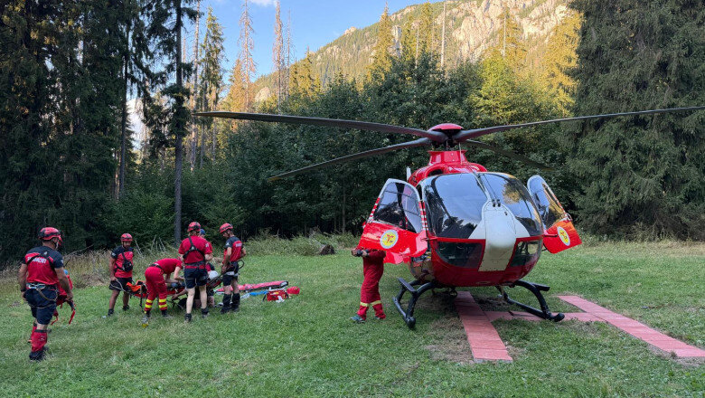 video accident grav in masivul ceahlau un turist a cazut in gol 30 de metri a fost chemat elicopterul smurd 6a8aadac7a84f