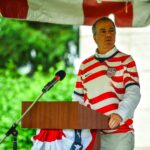 video ambasadorul sua la bucuresti are radacini est europene dar tot nu s a putut hotari sarmale sau burgeri 6a8949316b3e6