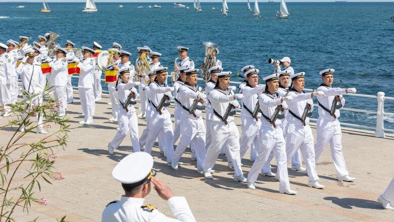 ziua marinei peste 3 500 de militari romani si straini participa la manifestarile de la constanta ilie bolojan prezent la spectacol 6a7ff77c85f34