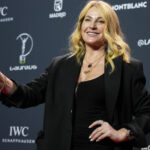nadia comaneci doctor honoris causa al universitatii nationale de educatie fizica si sport din bucuresti 6ad0fa81829c4